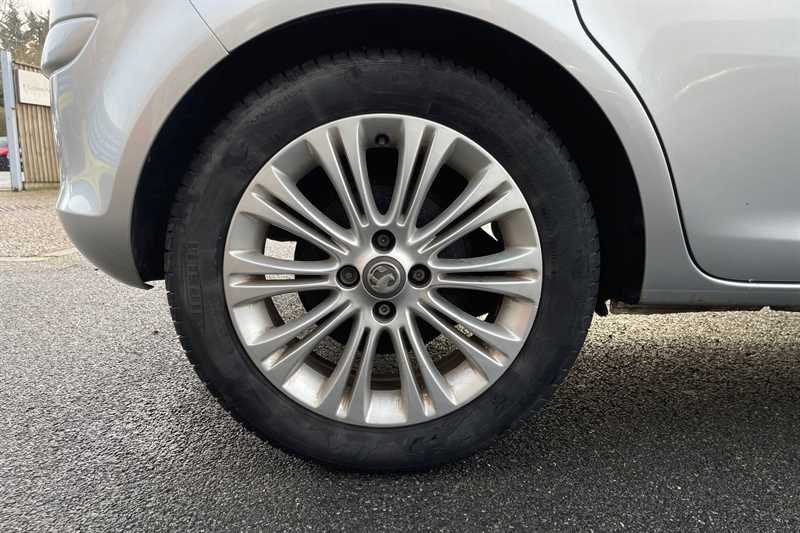 Used Vauxhall Corsa 2012 for sale - 77085057: Photo 10