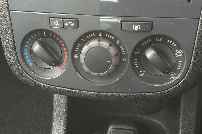 Used Vauxhall Corsa 2012 for sale - 77085057: Photo 16