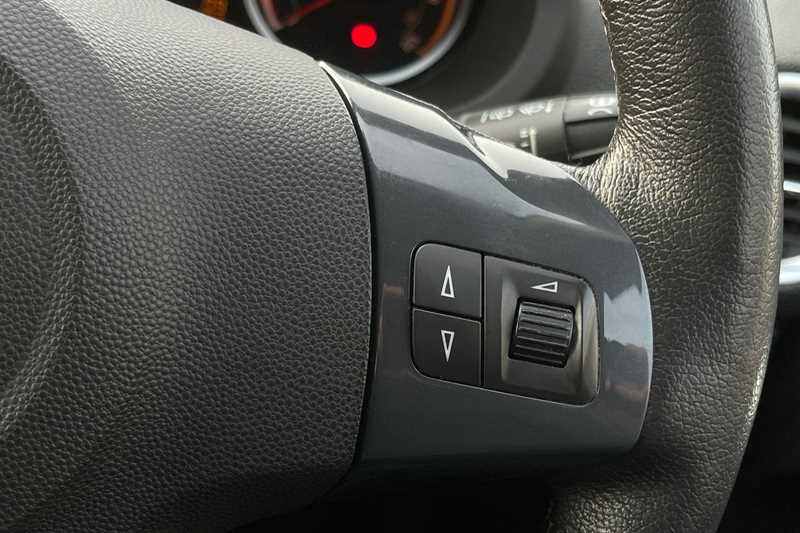 Used Vauxhall Corsa 2012 for sale - 77085057: Photo 23