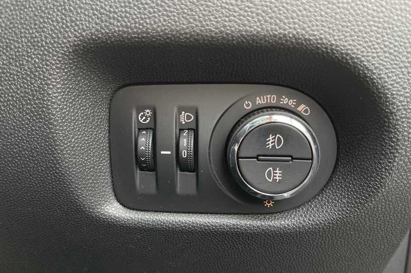 Used Vauxhall Corsa 2012 for sale - 77085057: Photo 26