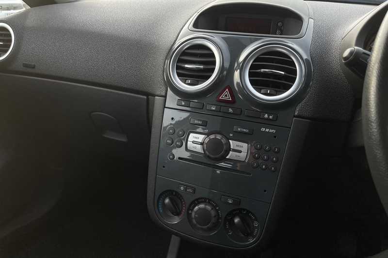 Used Vauxhall Corsa 2012 for sale - 77085057: Photo 34