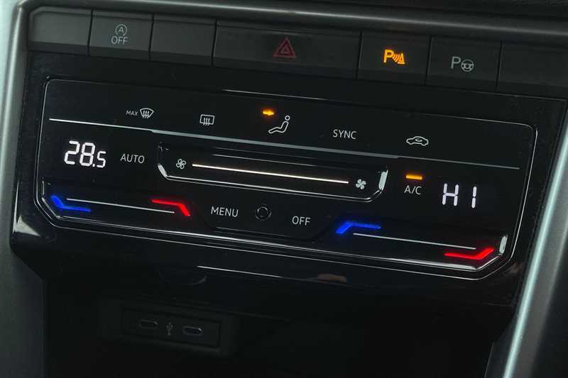 Used Volkswagen T-Roc 2022 for sale - 77471458: Photo 15