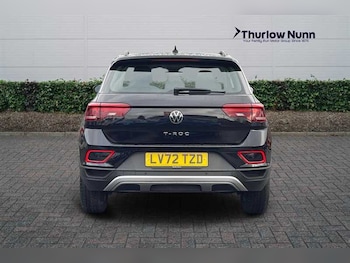 Used Volkswagen T-Roc 2022 for sale - 77471458: Photo