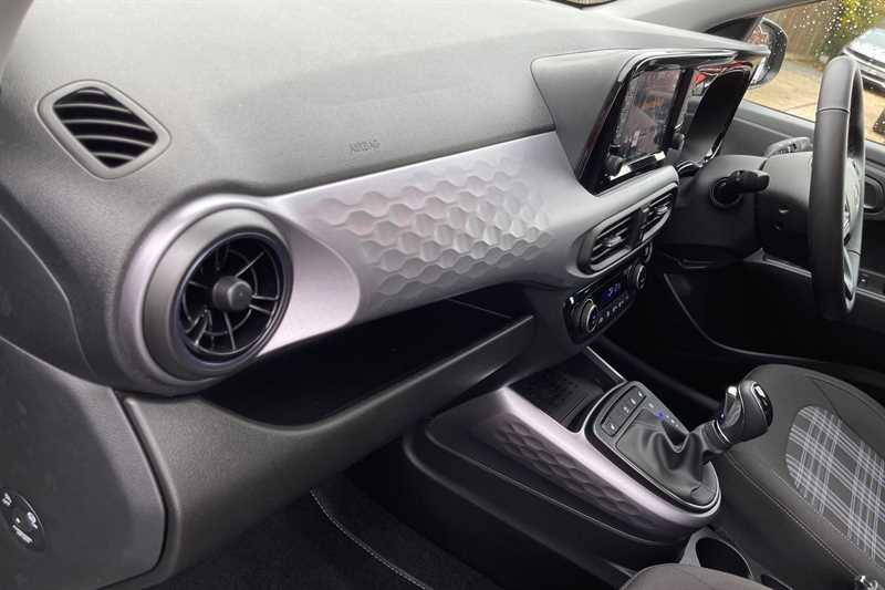 Used Hyundai i10 2024 for sale - 76297708: Photo 42