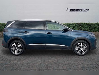 Used Peugeot 5008 2023 for sale - 76328420: Photo