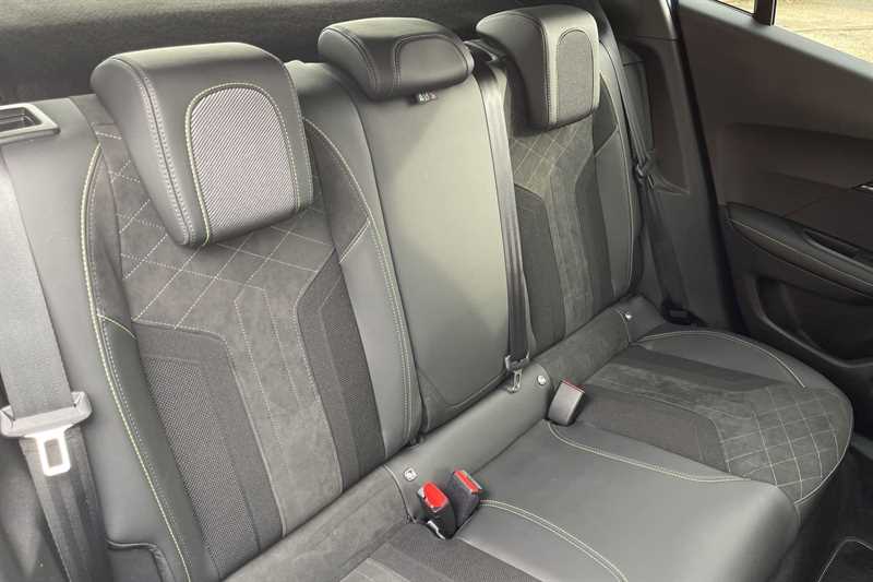 Used Peugeot E-2008 2022 for sale - 77588759: Photo 23