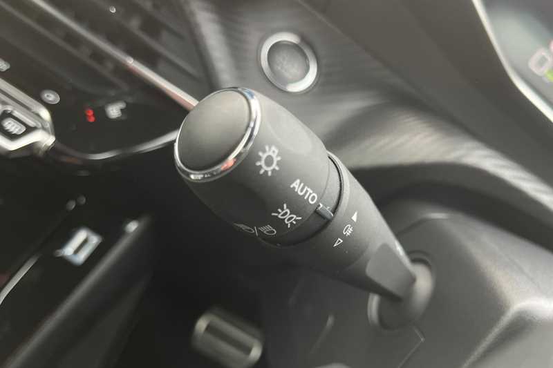 Used Peugeot E-2008 2022 for sale - 77588759: Photo 26