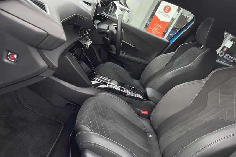 Used Peugeot E-2008 2022 for sale - 77588759: Photo 48