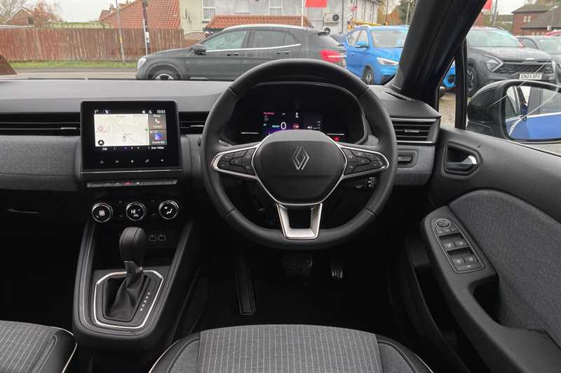 Used Renault Clio 2025 for sale - 77471855: Photo 11