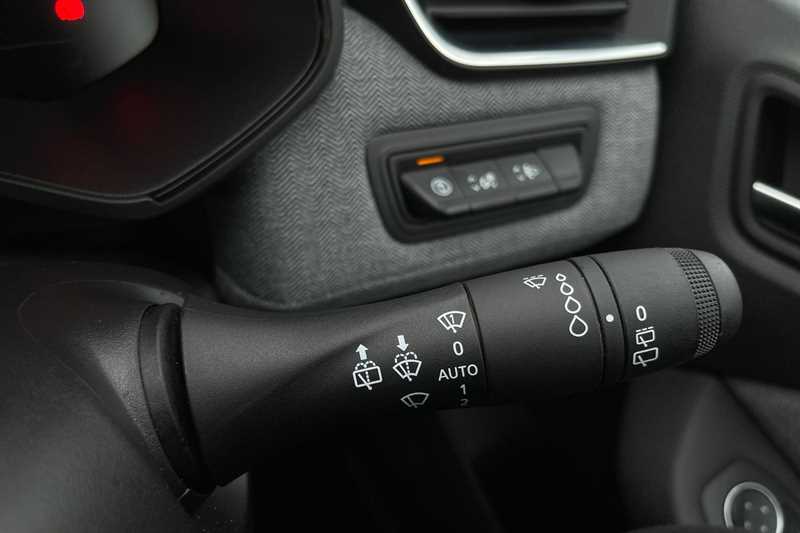 Used Renault Clio 2025 for sale - 77471855: Photo 31