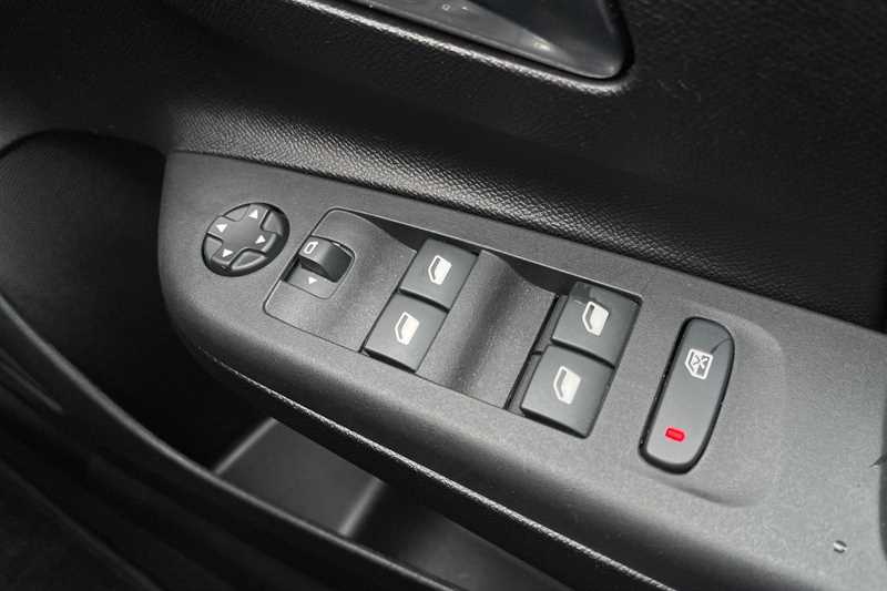 Used Vauxhall Corsa 2024 for sale - 77513644: Photo 16