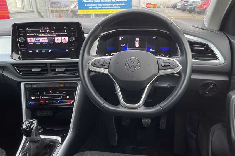 Used Volkswagen T-Roc 2022 for sale - 77513349: Photo 11