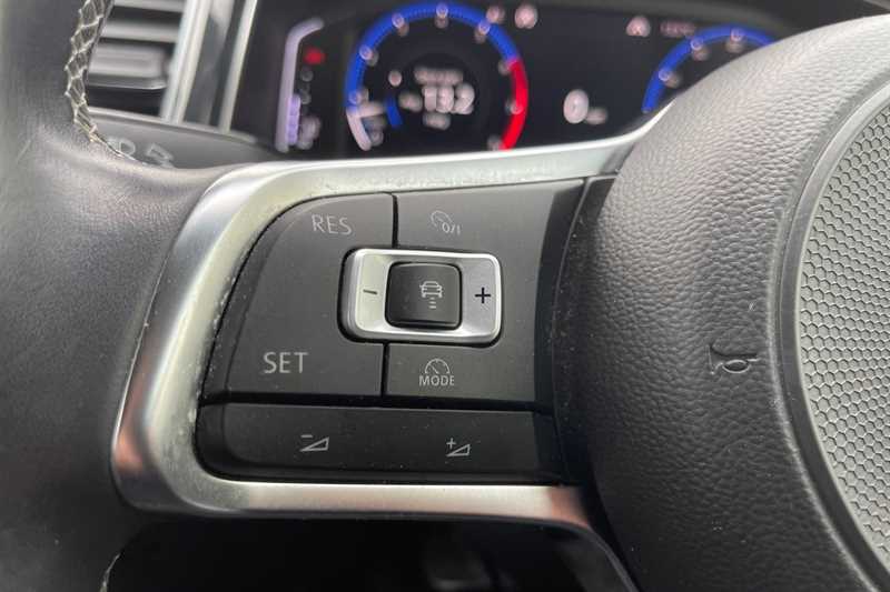 Used Volkswagen T-Roc 2018 for sale - 76261906: Photo 21