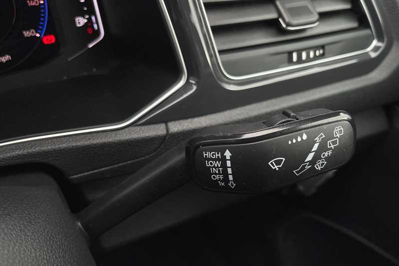 Used Volkswagen T-Roc 2018 for sale - 76261906: Photo 32