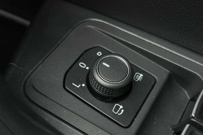 Used Volkswagen T-Roc 2018 for sale - 76261906: Photo 35