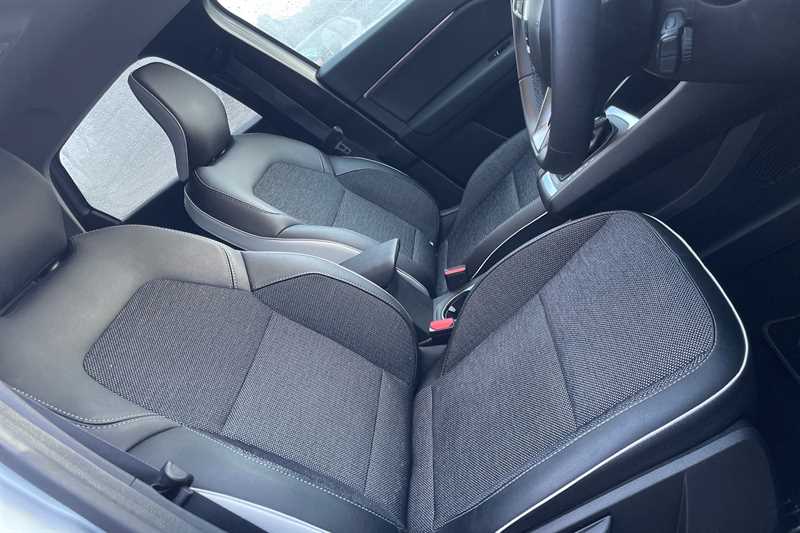 Used Renault Captur 2022 for sale - 77526353: Photo 38