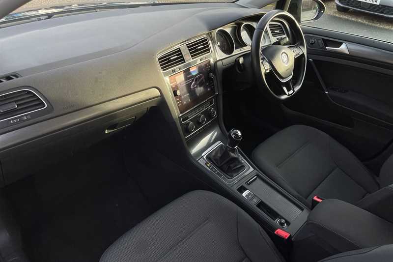 Used Volkswagen Golf 2018 for sale - 77146833: Photo 14