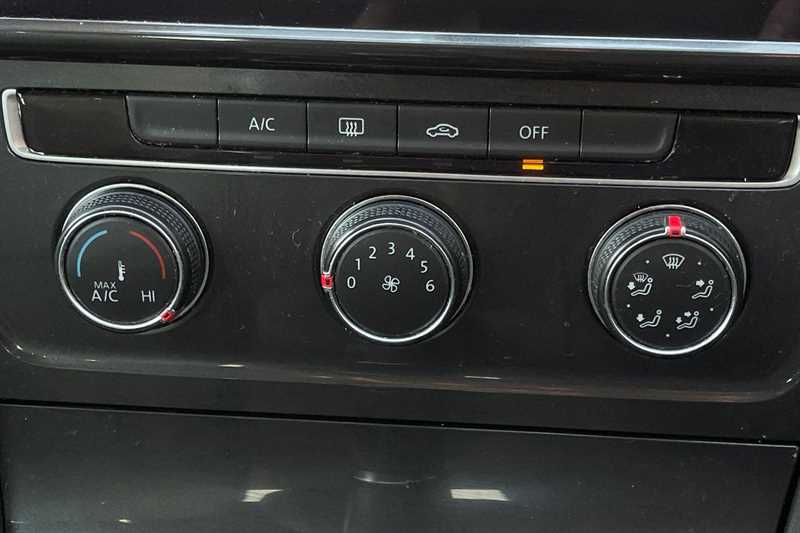 Used Volkswagen Golf 2018 for sale - 77146833: Photo 16