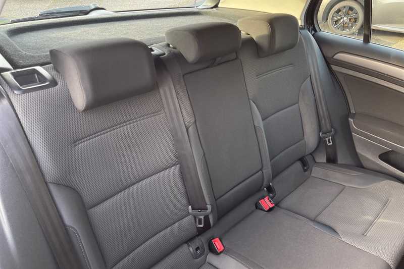 Used Volkswagen Golf 2018 for sale - 77146833: Photo 24