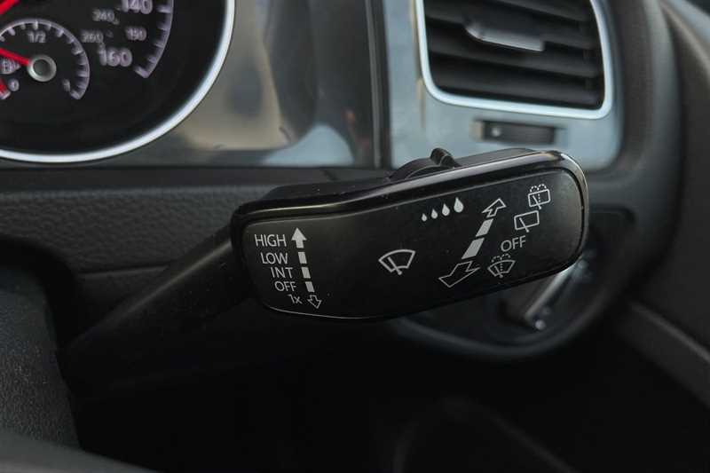 Used Volkswagen Golf 2018 for sale - 77146833: Photo 28