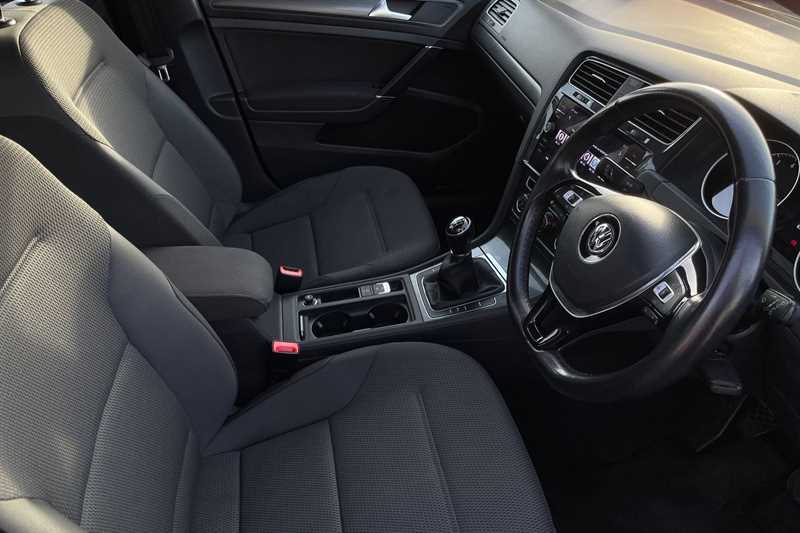 Used Volkswagen Golf 2018 for sale - 77146833: Photo 39