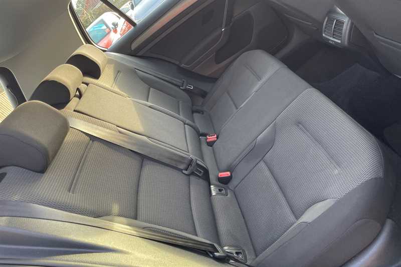 Used Volkswagen Golf 2018 for sale - 77146833: Photo 41