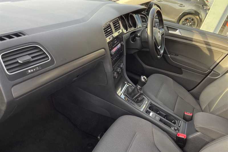 Used Volkswagen Golf 2018 for sale - 77146833: Photo 43