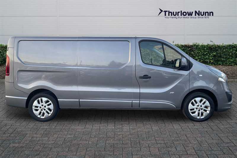 Used Vauxhall Vivaro 2017 for sale - 77740230: Photo 2