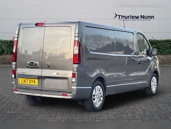 Used Vauxhall Vivaro 2017 for sale - 77740230: Photo