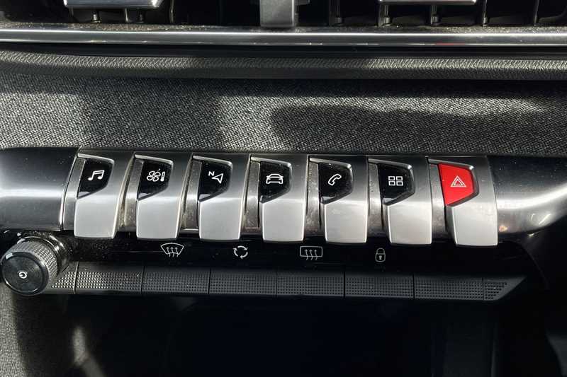 Used Peugeot 3008 2017 for sale - 77576698: Photo 15