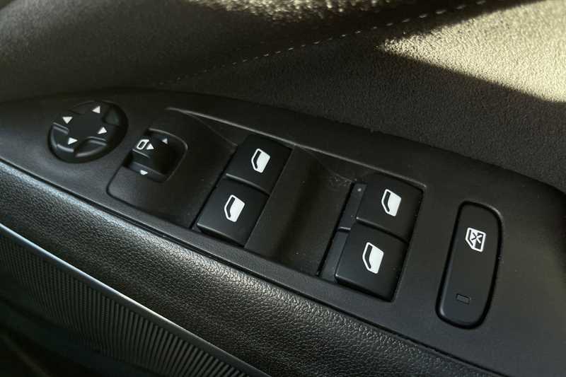 Used Vauxhall Crossland 2024 for sale - 76204441: Photo 16