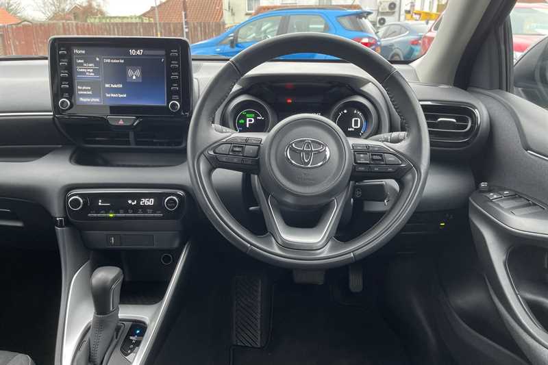 Used Toyota Yaris 2023 for sale - 77471393: Photo 11