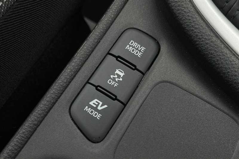 Used Toyota Yaris 2023 for sale - 77471393: Photo 29