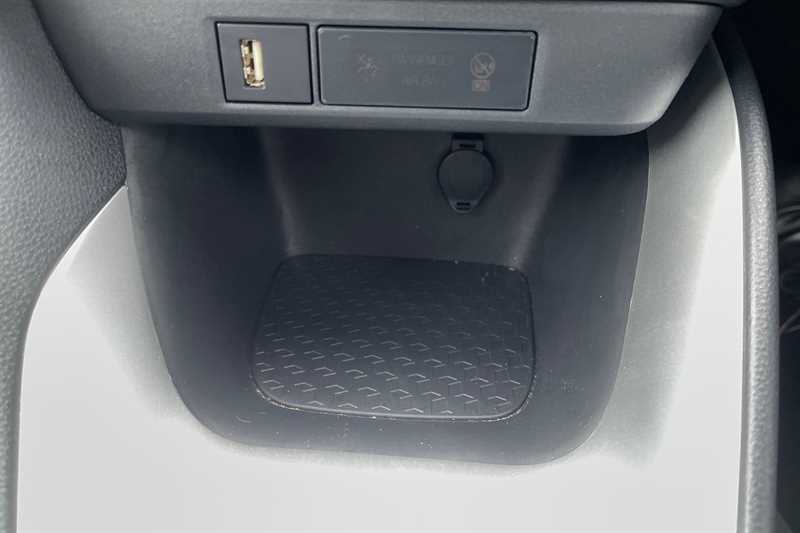 Used Toyota Yaris 2023 for sale - 77471393: Photo 31