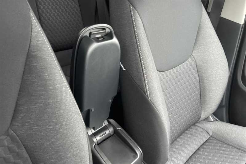 Used Toyota Yaris 2023 for sale - 77471393: Photo 35