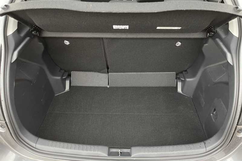 Used Toyota Yaris 2023 for sale - 77471393: Photo 45