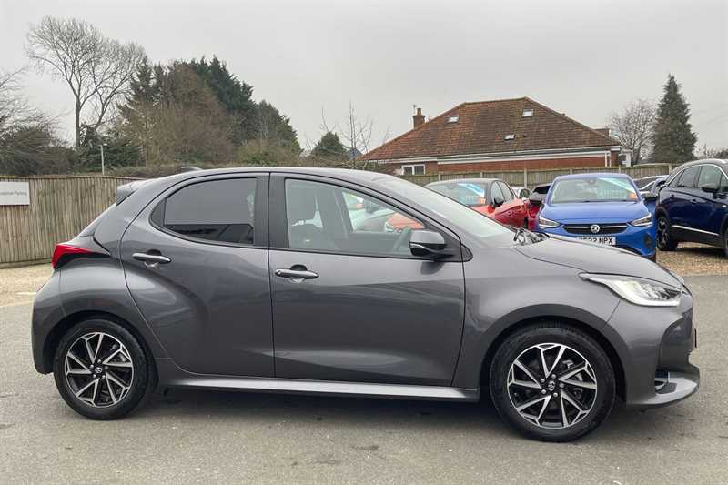 Used Toyota Yaris 2023 for sale - 77841784: Photo 52