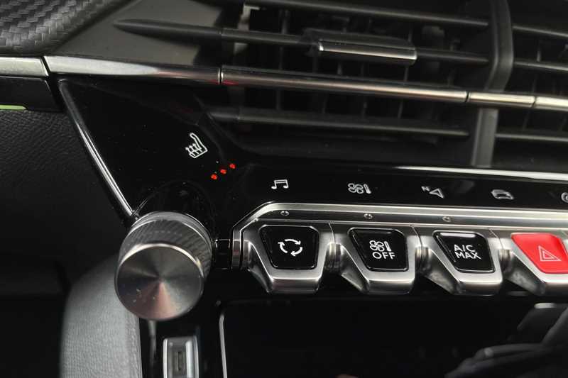 Used Peugeot 2008 2022 for sale - 76272774: Photo 31