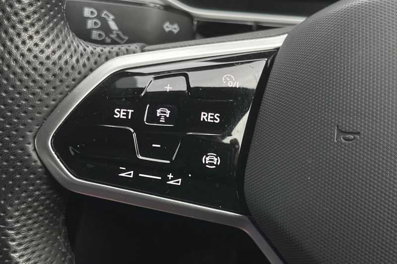 Used Volkswagen T-Roc 2023 for sale - 78009622: Photo 21