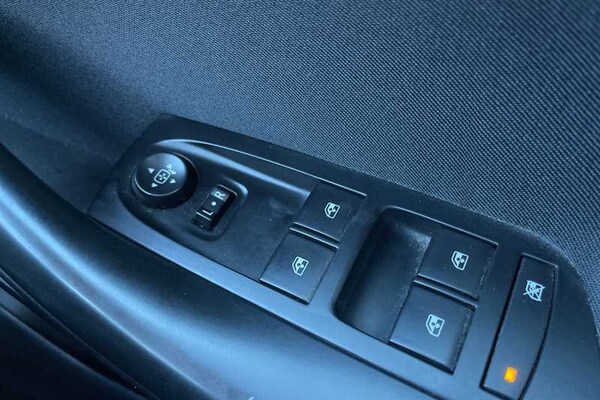 Used Vauxhall Astra 2016 for sale - 76204404: Photo 31