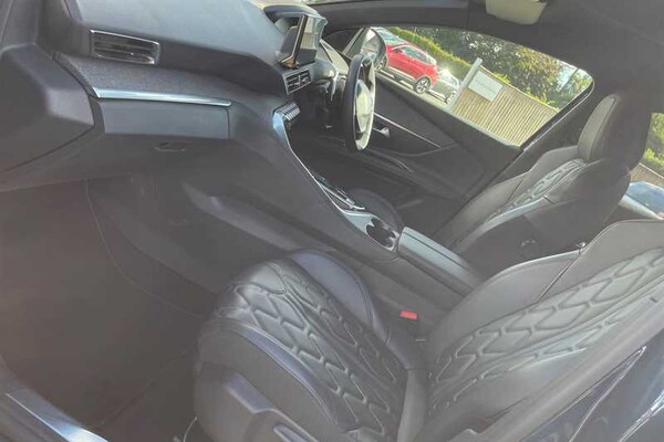 Used Peugeot 3008 2024 for sale - 76204349: Photo 41