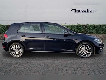 Used Volkswagen Golf 2018 for sale - 76978114: Photo