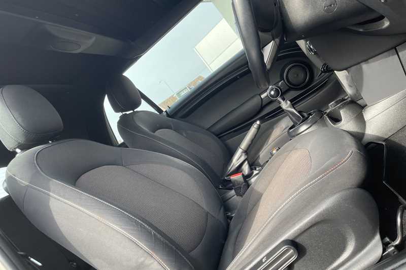 Used MINI Convertible 2018 for sale - 76204494: Photo 36