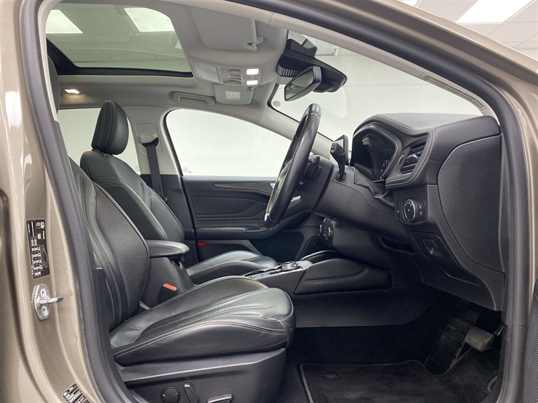 Used Ford Focus 2019 for sale - 77210610: Photo 32