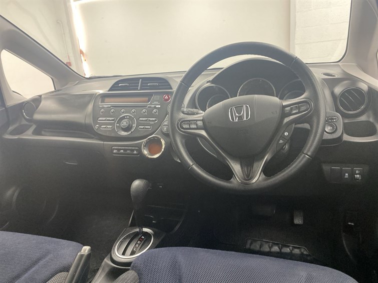 Used Honda Jazz 2015 for sale - 77210579: Photo 33