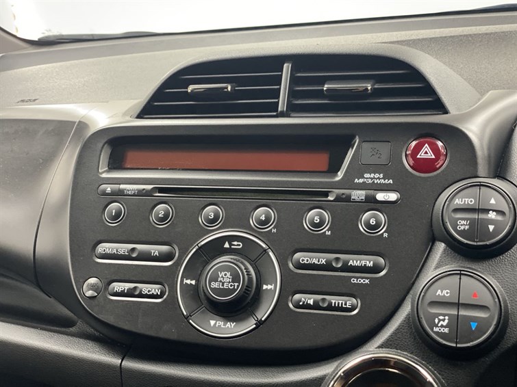 Used Honda Jazz 2015 for sale - 77210579: Photo 45