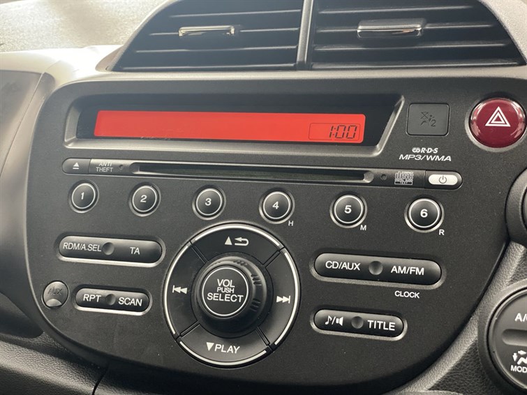 Used Honda Jazz 2015 for sale - 77210579: Photo 46