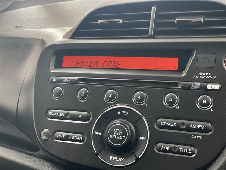 Used Honda Jazz 2015 for sale - 77210579: Photo 47