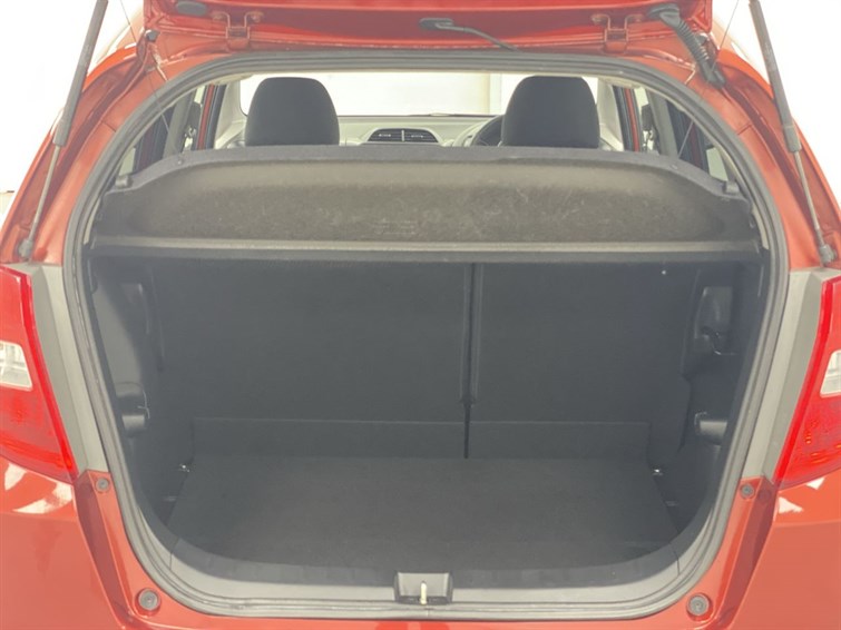 Used Honda Jazz 2015 for sale - 77210579: Photo 64