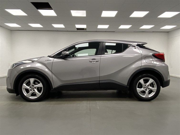 Used Toyota C-HR 2017 for sale - 77210452: Photo 13